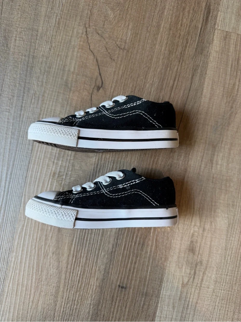 Converse Kids Black and White Low-Top Sneakers